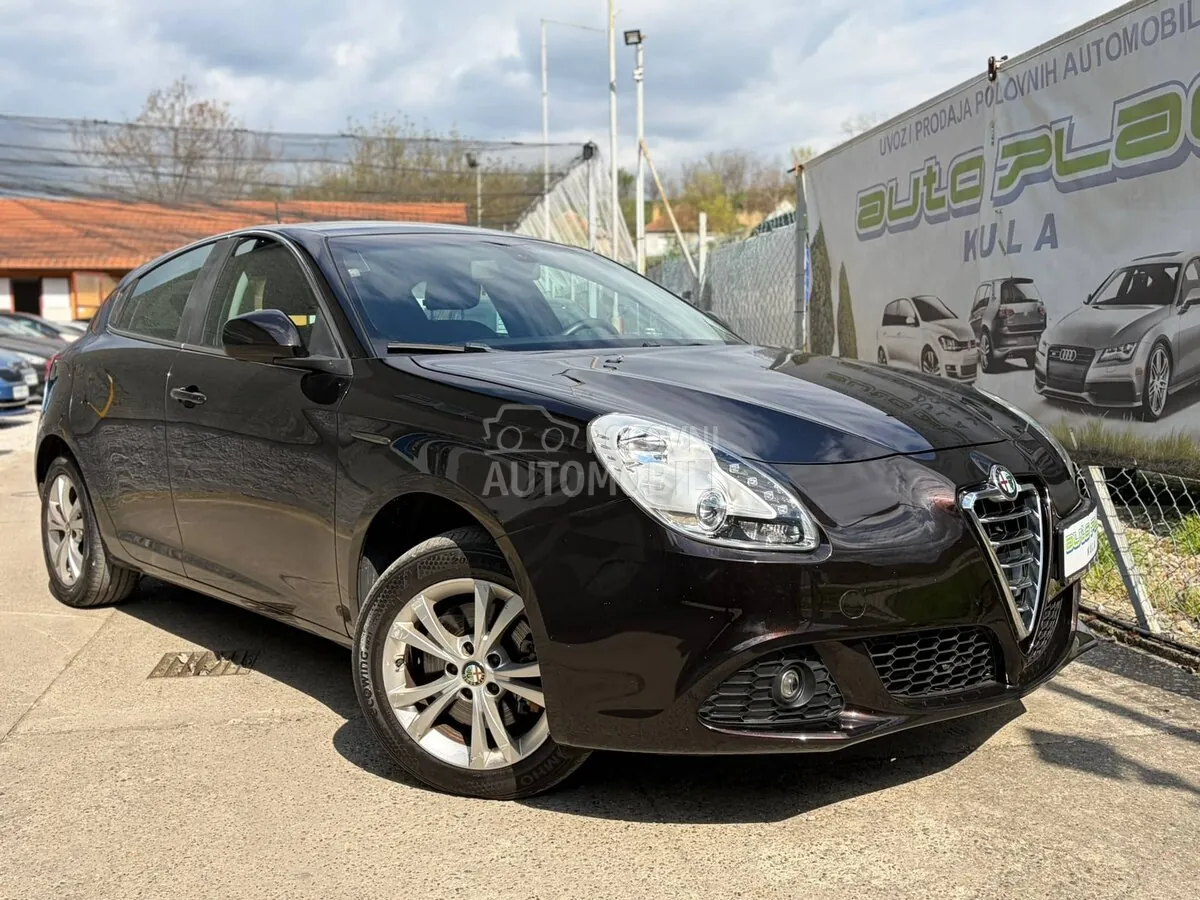 Alfa Romeo Giulietta 2011 photo 4