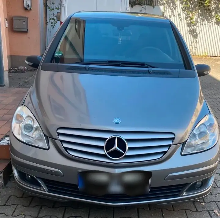 Mercedes-Benz B 170