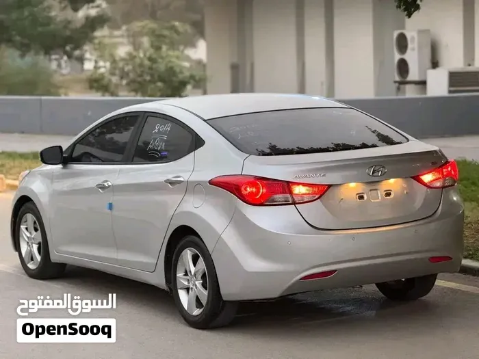 Hyundai Avante 2012 photo 3