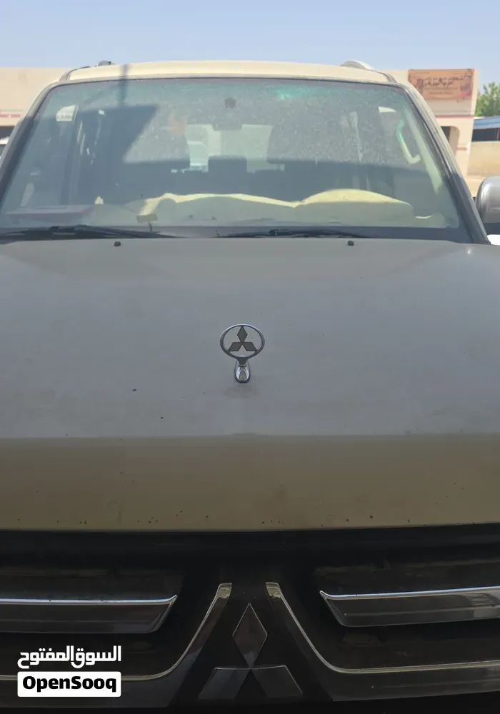 Mitsubishi Pajero 1993 photo 4
