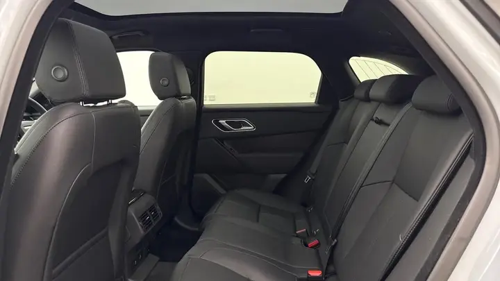 Land Rover Range Rover Velar 2025 photo 4