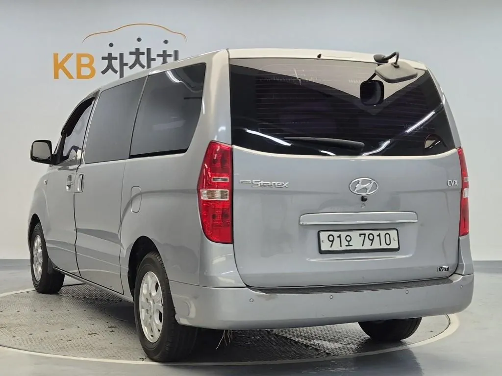 Hyundai Grand Starex 2014 photo 2