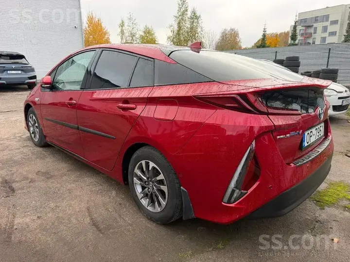 Toyota Prius 2017 photo 4