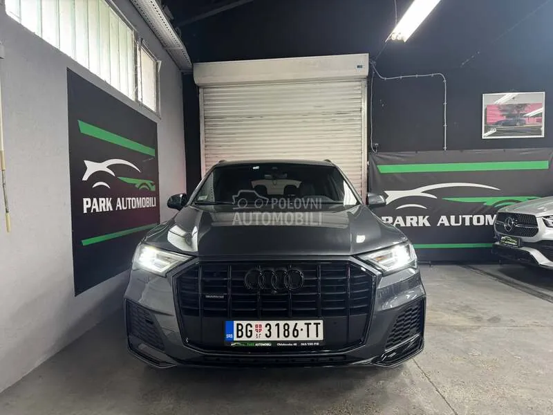 Audi Q7 2020 photo 2