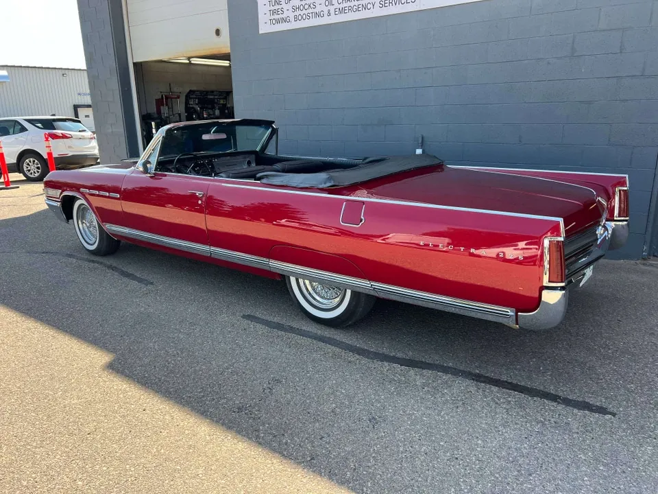 Buick Electra 1964 photo 5
