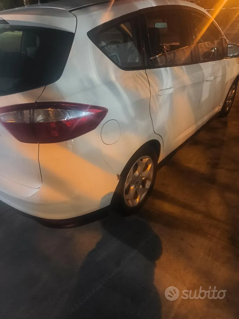 Ford C-Max 2011 photo 3