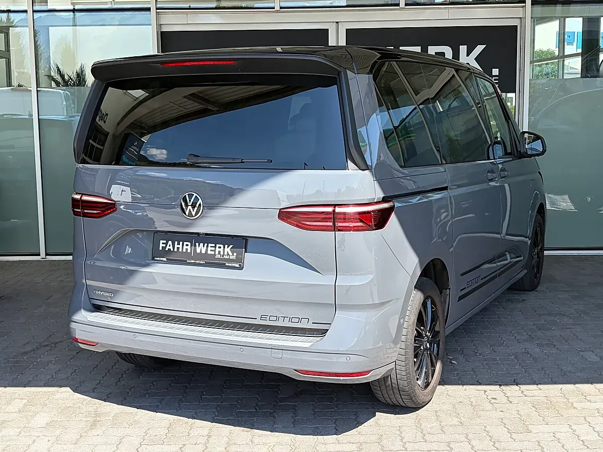 Volkswagen Multivan 2023 photo 2