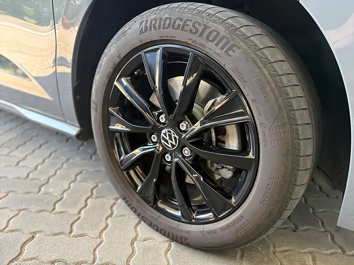Volkswagen Multivan 2023 photo 3