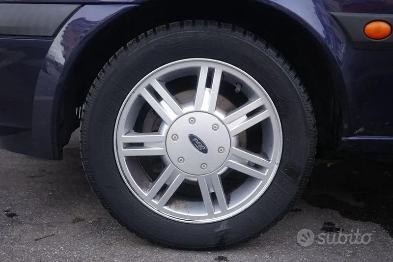 Ford Fiesta 2001 photo 5