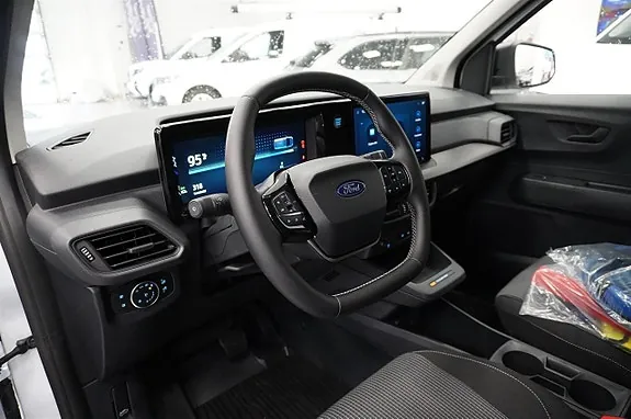 Ford Transit Courier 2025 photo 2