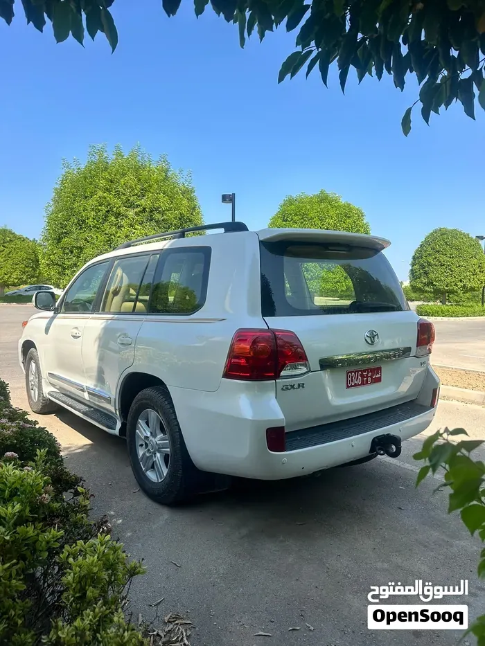 Toyota Land Cruiser 2015 photo 2