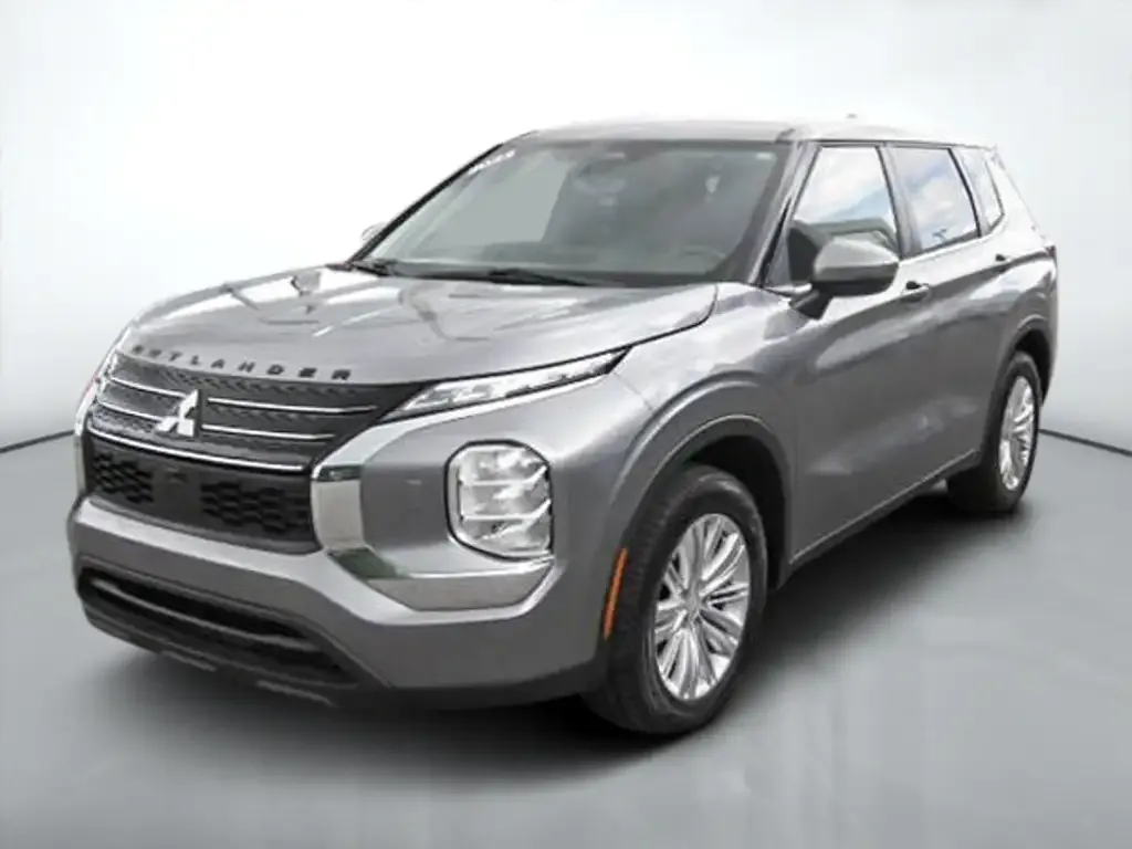 Mitsubishi Outlander 2022 photo 2