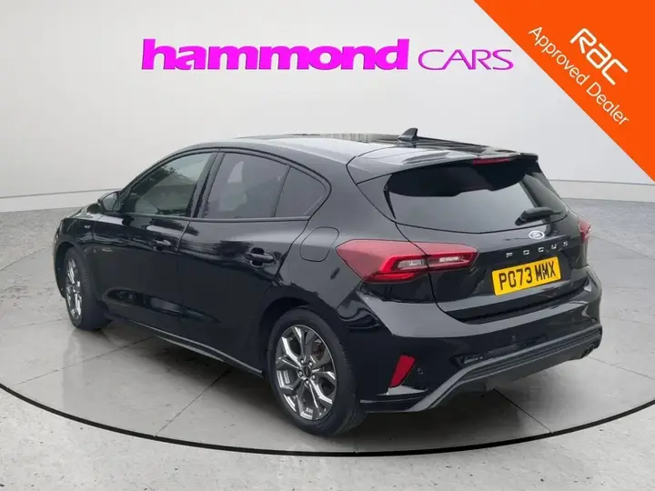 Ford Focus 2023 photo 3