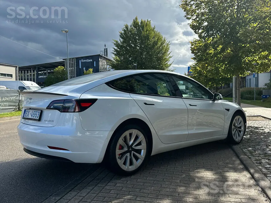 Tesla Model 3 2021 photo 5