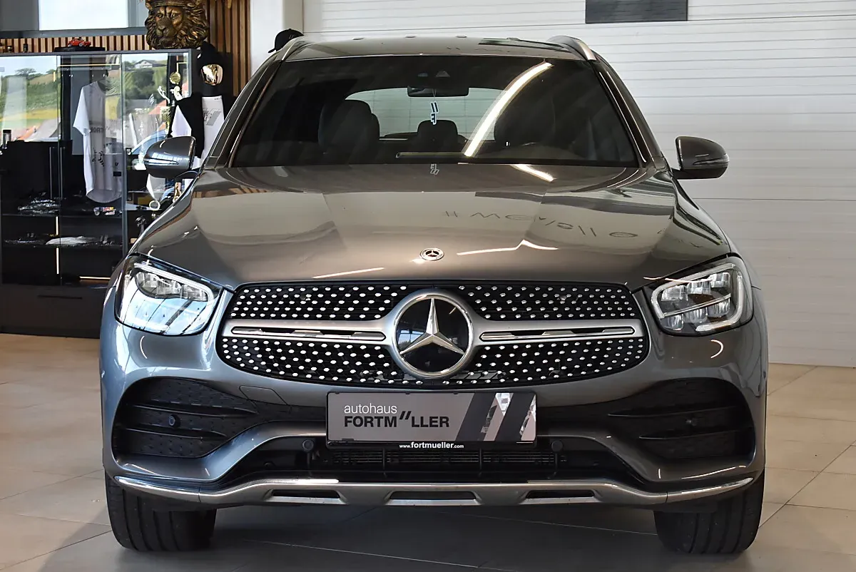 Mercedes-Benz Glc-Class 2022 photo 2