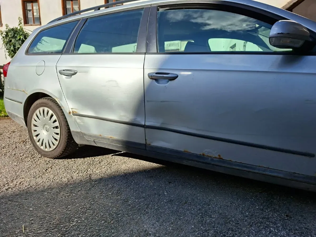 Volkswagen Passat 2009 photo 2