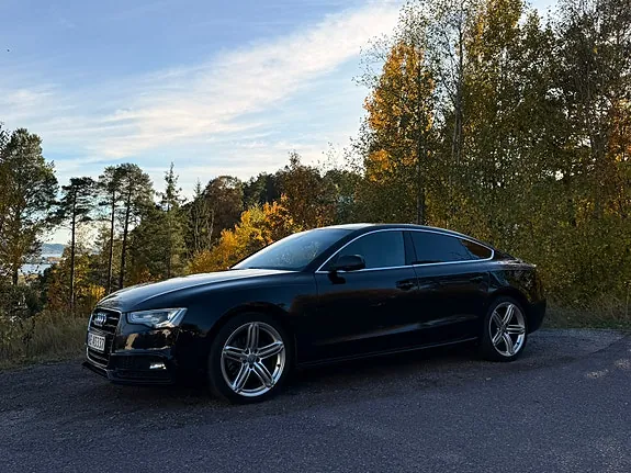 Audi A5 2012 photo 2