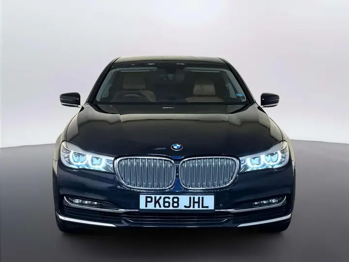 BMW 7 Series 2017 photo 5