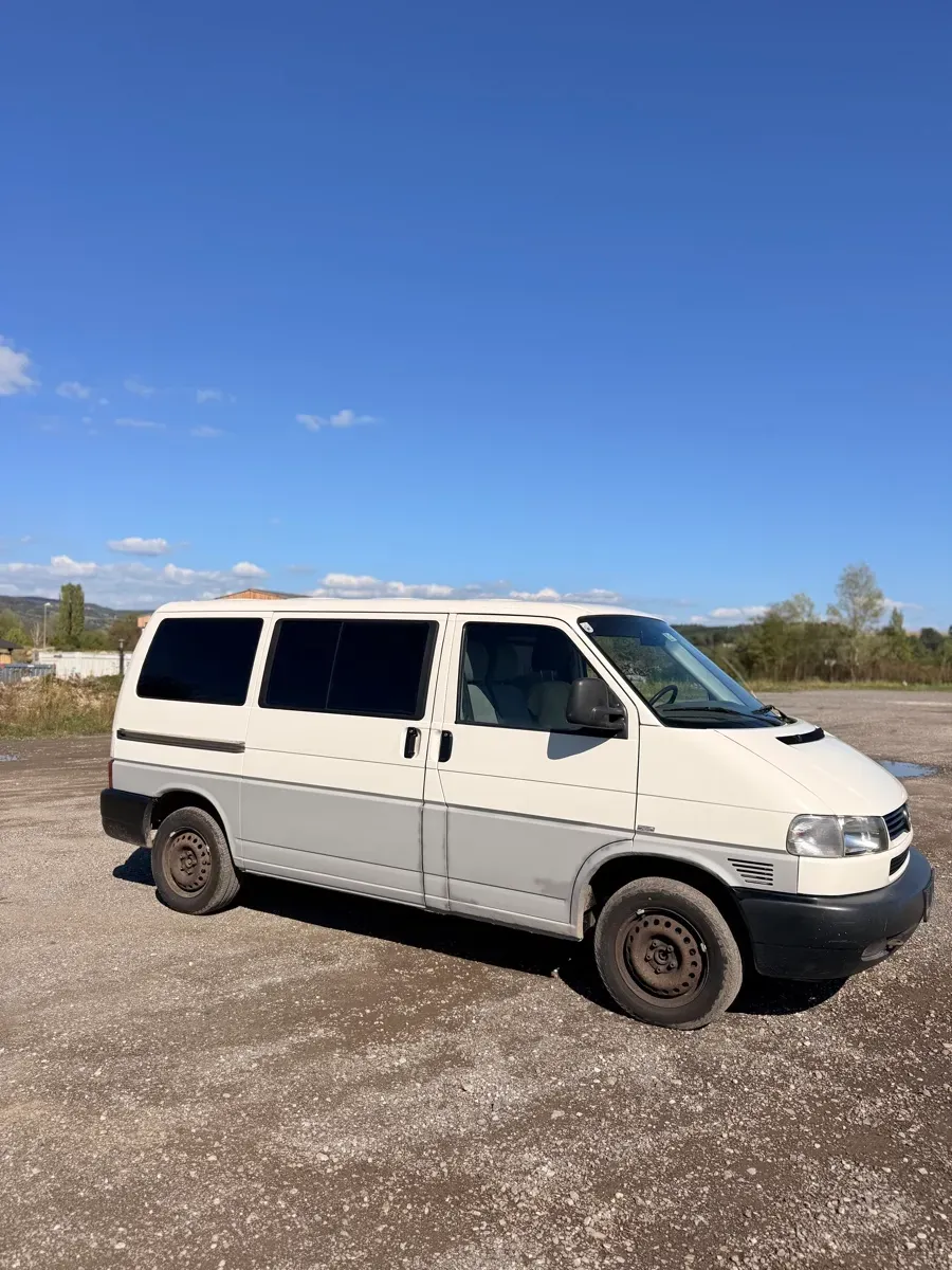 Volkswagen T4 2001 photo 3