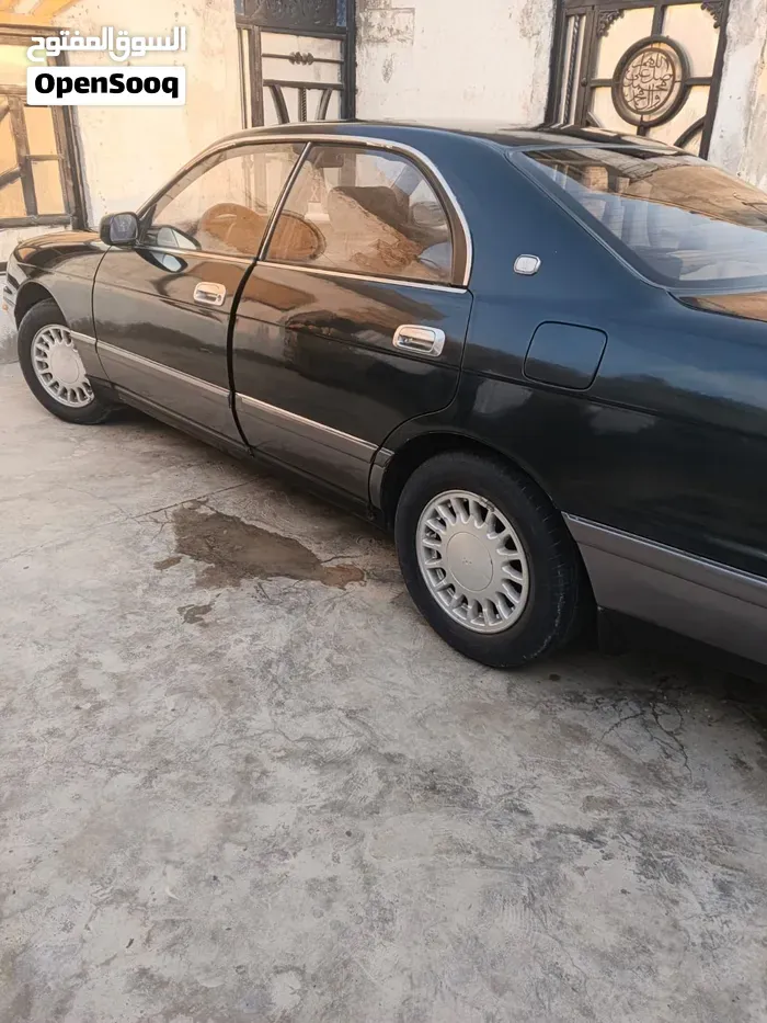 Toyota Crown 1994 photo 3