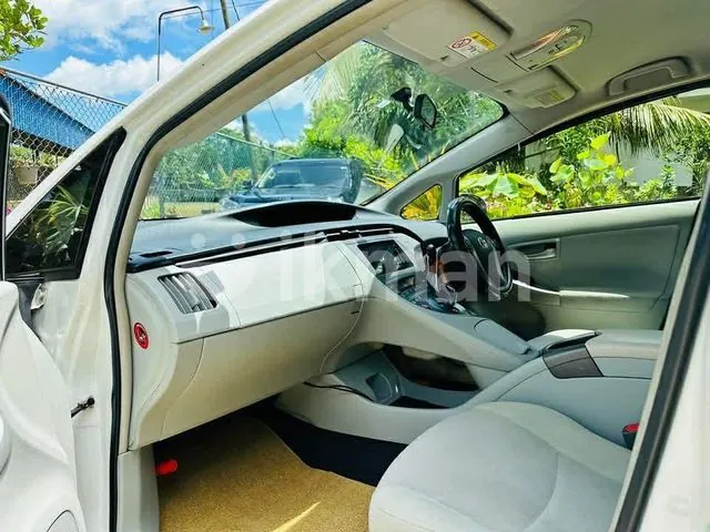 Toyota Prius 2013 photo 3
