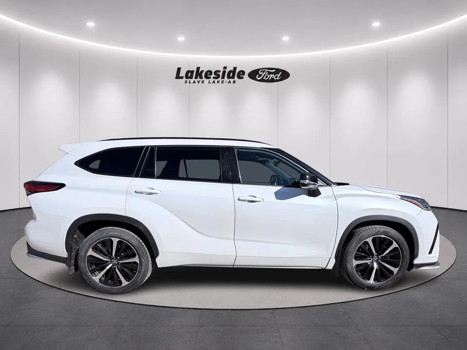 Toyota Highlander 2022 photo 4