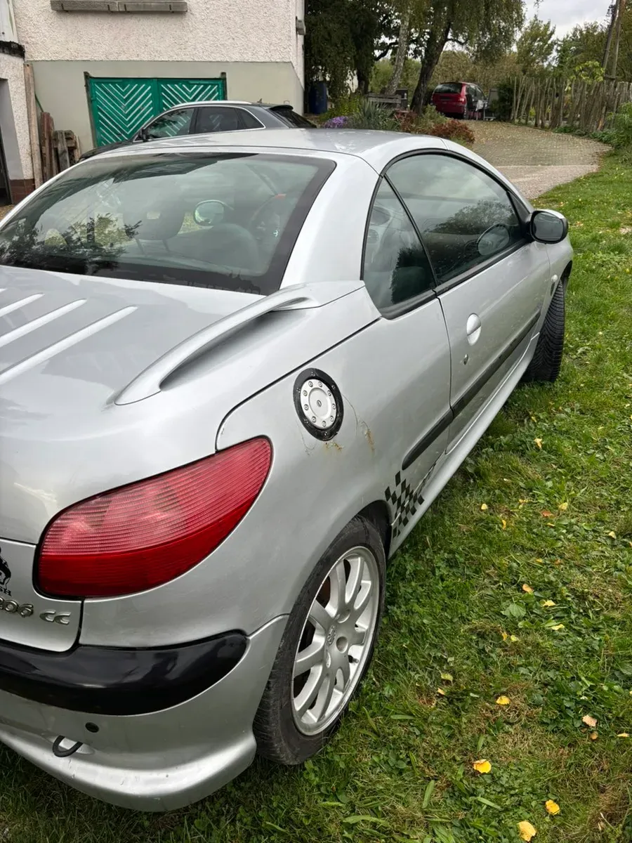 Peugeot 206 2001 photo 3