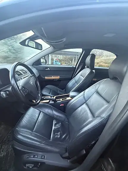 Volvo S40 2010 photo 5