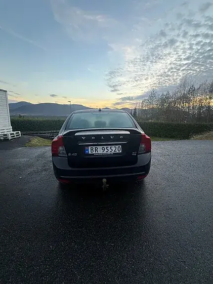 Volvo S40 2010 photo 4