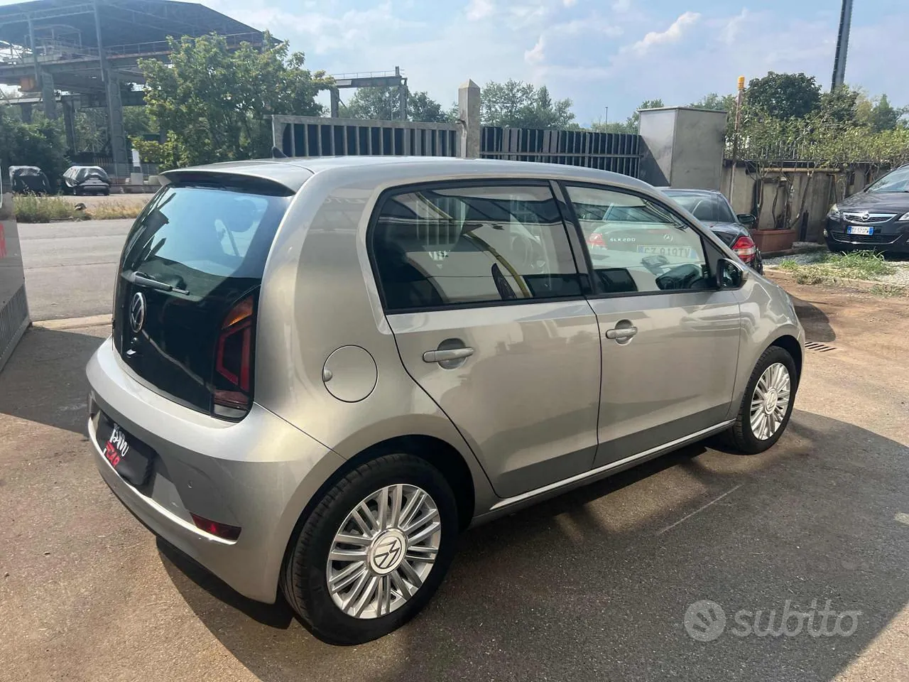 Volkswagen Up 2020 photo 5