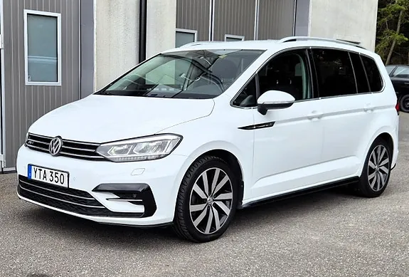 Volkswagen Touran 2018 photo 2