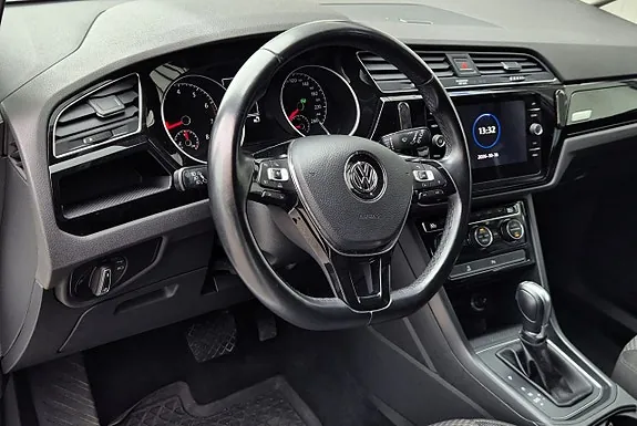 Volkswagen Touran 2018 photo 3