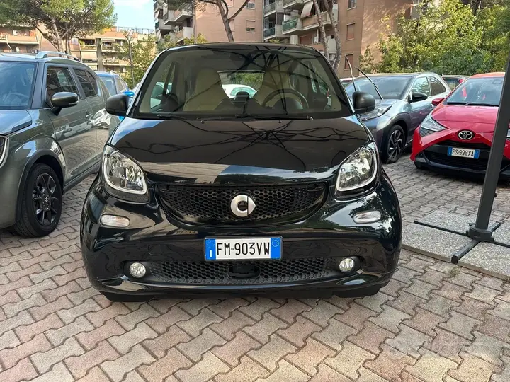 Smart Fortwo 2018 photo 2