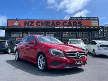 Mercedes-Benz A 180 2012 photo 2