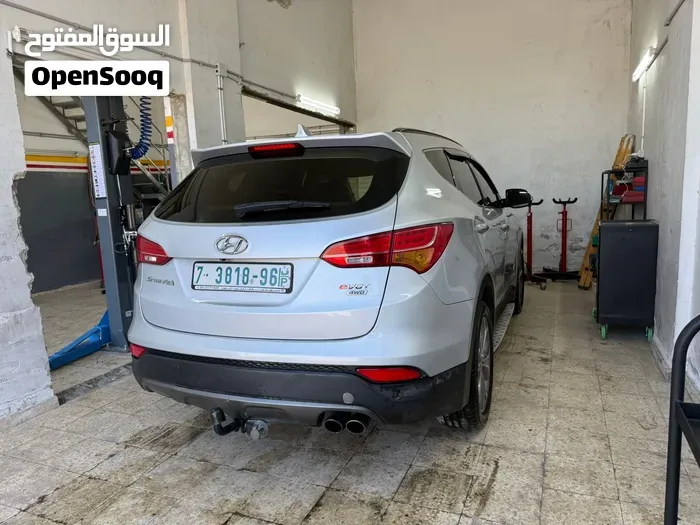 Hyundai Santa Fe 2014 photo 2