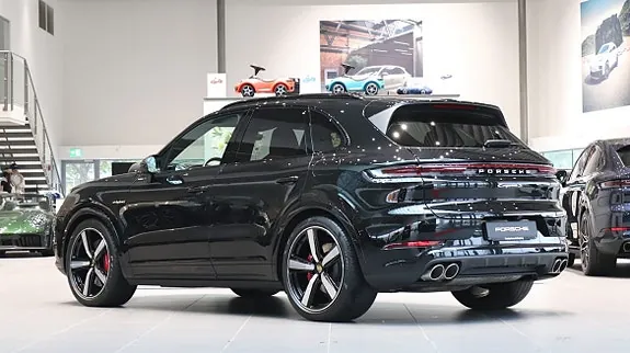 Porsche Cayenne 2024 photo 3