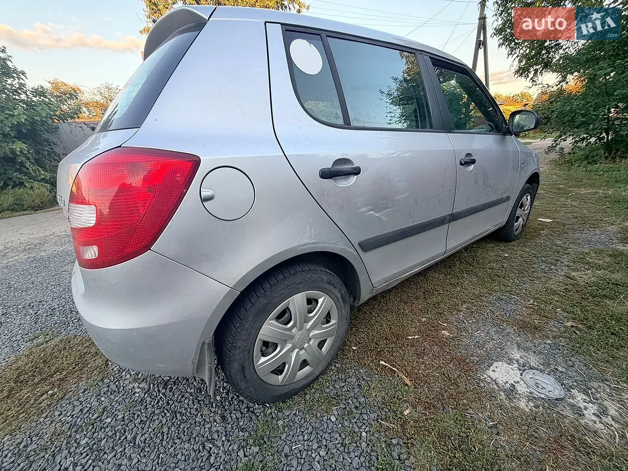 Skoda Fabia 2012 photo 3