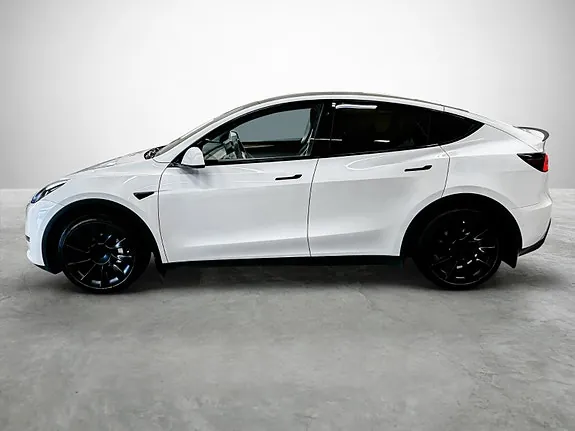 Tesla Model Y 2021 photo 2