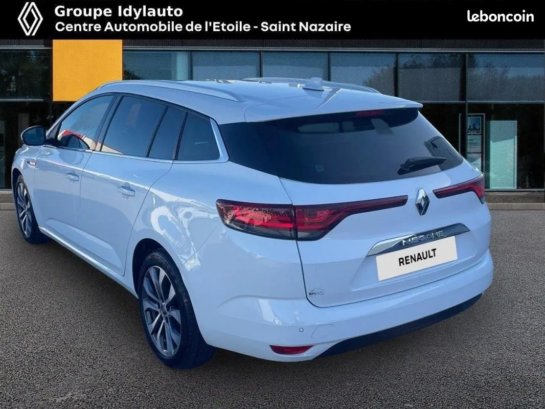 Renault Megane Estate 2022 photo 2