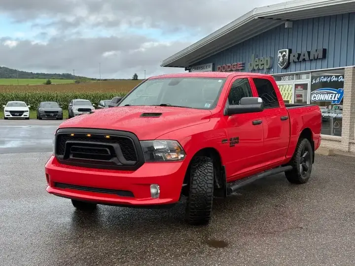 Ram 1500 Classic Crew Cab 2023 photo 3