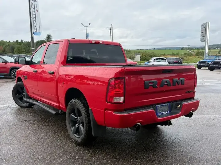 Ram 1500 Classic Crew Cab 2023 photo 5