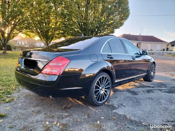 Mercedes-Benz S-Class 2006 photo 2