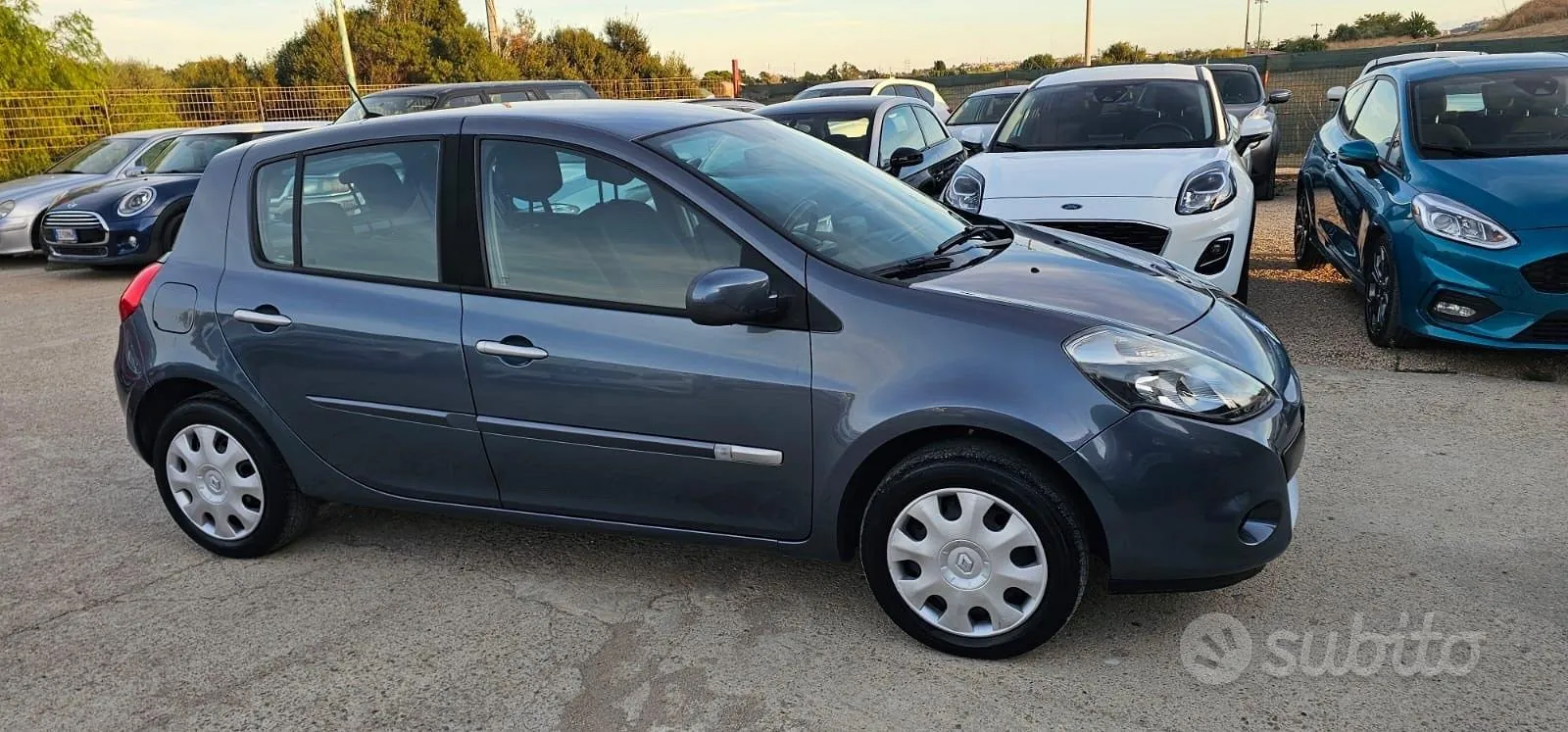 Renault Clio 2009 photo 4