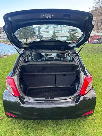 Toyota Yaris 2012 photo 5