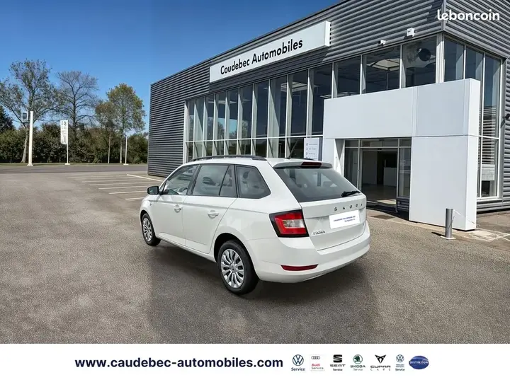 Skoda Fabia 2021 photo 3