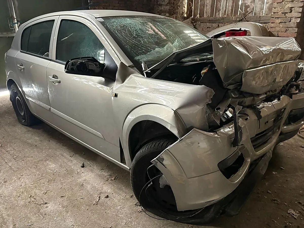 Opel Astra 2006 photo 2
