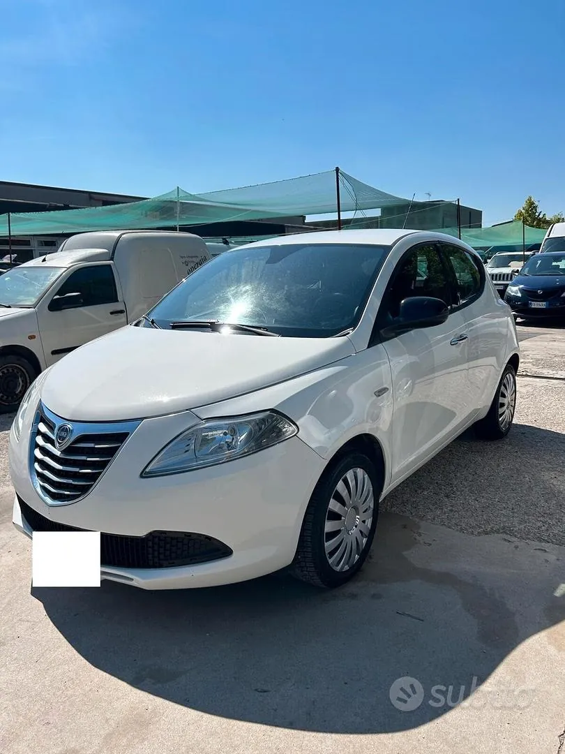 Lancia Ypsilon 2015 photo 5