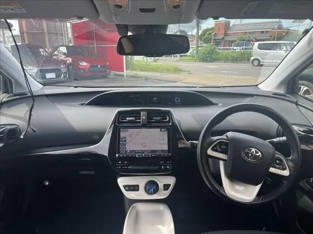 Toyota Prius 2016 photo 3