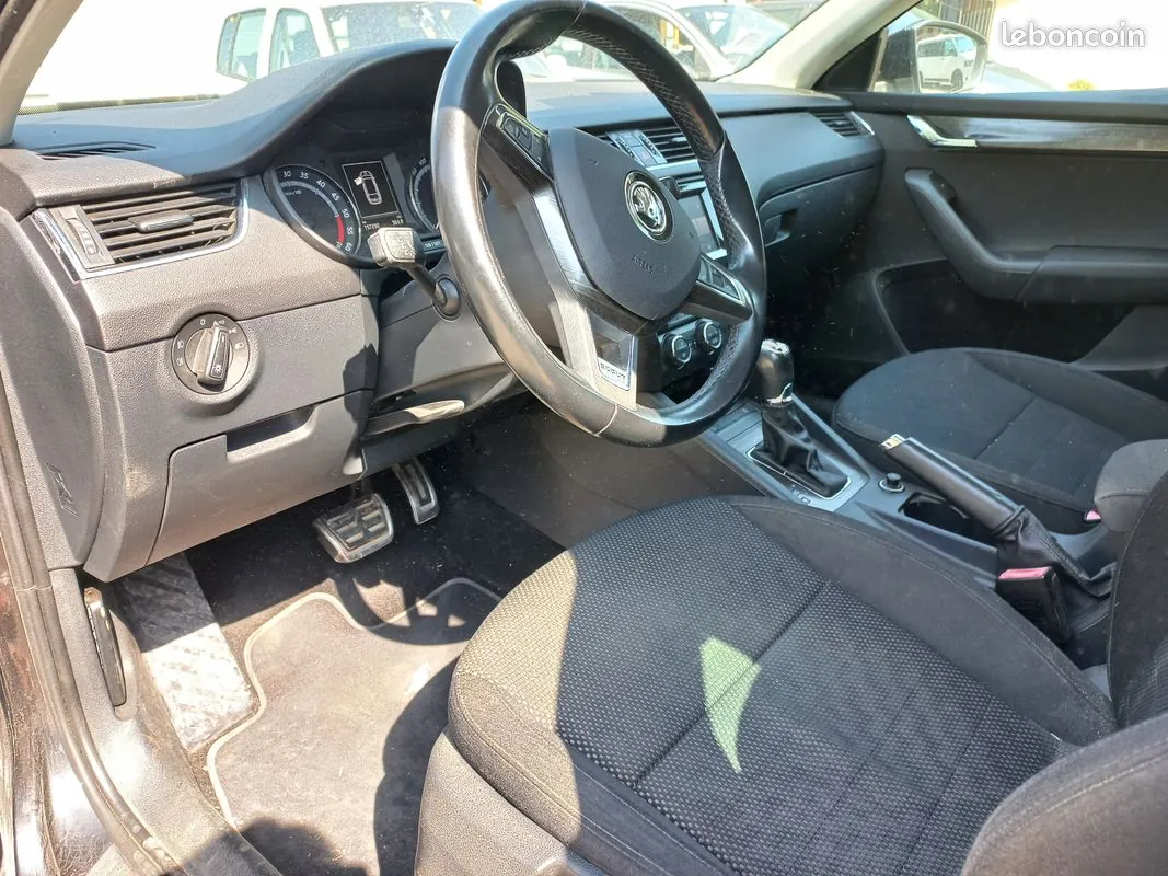 Skoda Octavia 2015 photo 5