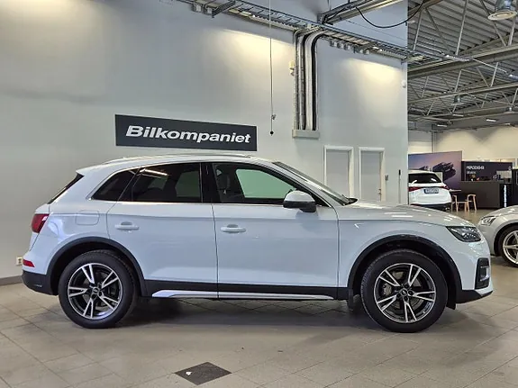 Audi Q5 2022 photo 2